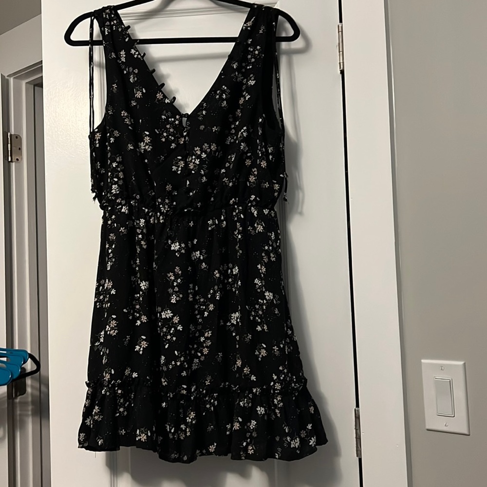 NWOT Button down front zipper back knee length dress size 8 never worn